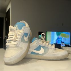 Nike Dunk Low white blue