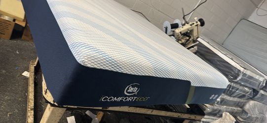 Cal king Matrress