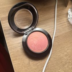 MAC blush