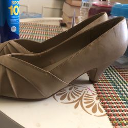 Tiara Women’s Heels 