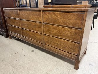DIXIE Vintage Nutmeg Mid Century 9-Drawer Low Dresser