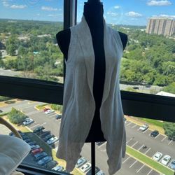 Gap Lightweight Cream Cardigan Vest Size Medium 