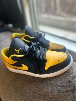 Jordan 1 Low Yellow Ochre’.