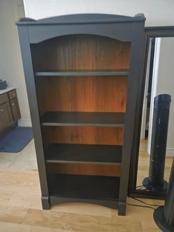 FREE- book shelf