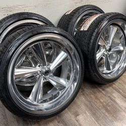 New US MAGS 22x10.5 all around. NOT STAGGERED