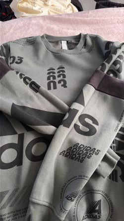 Adidas Sweater