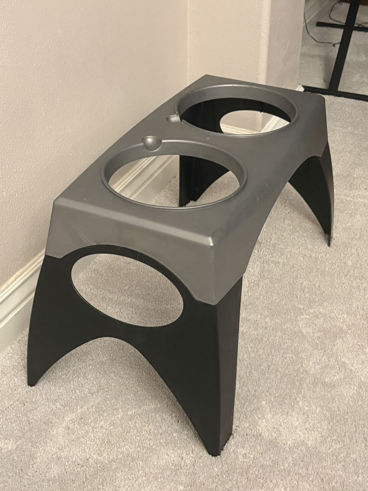 Extra Large Dog Food and Water Stand