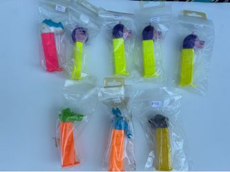 VINTAGE PEZ DISPENSERS