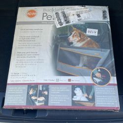  Pet Products Buckle n' Go Pet Seat in the large size