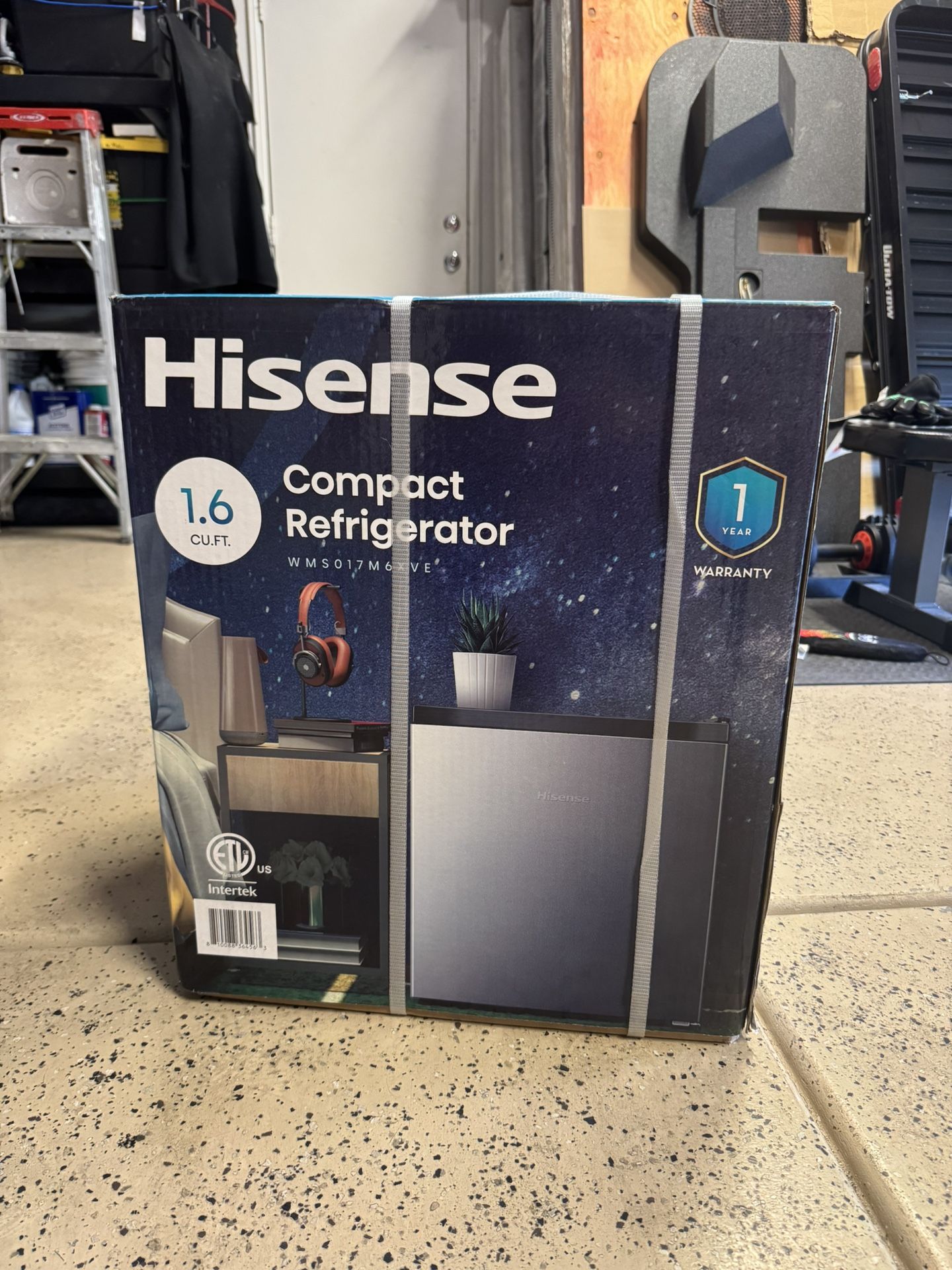 Compact Refrigerator- 1.6ft Cubic Feet Hisense