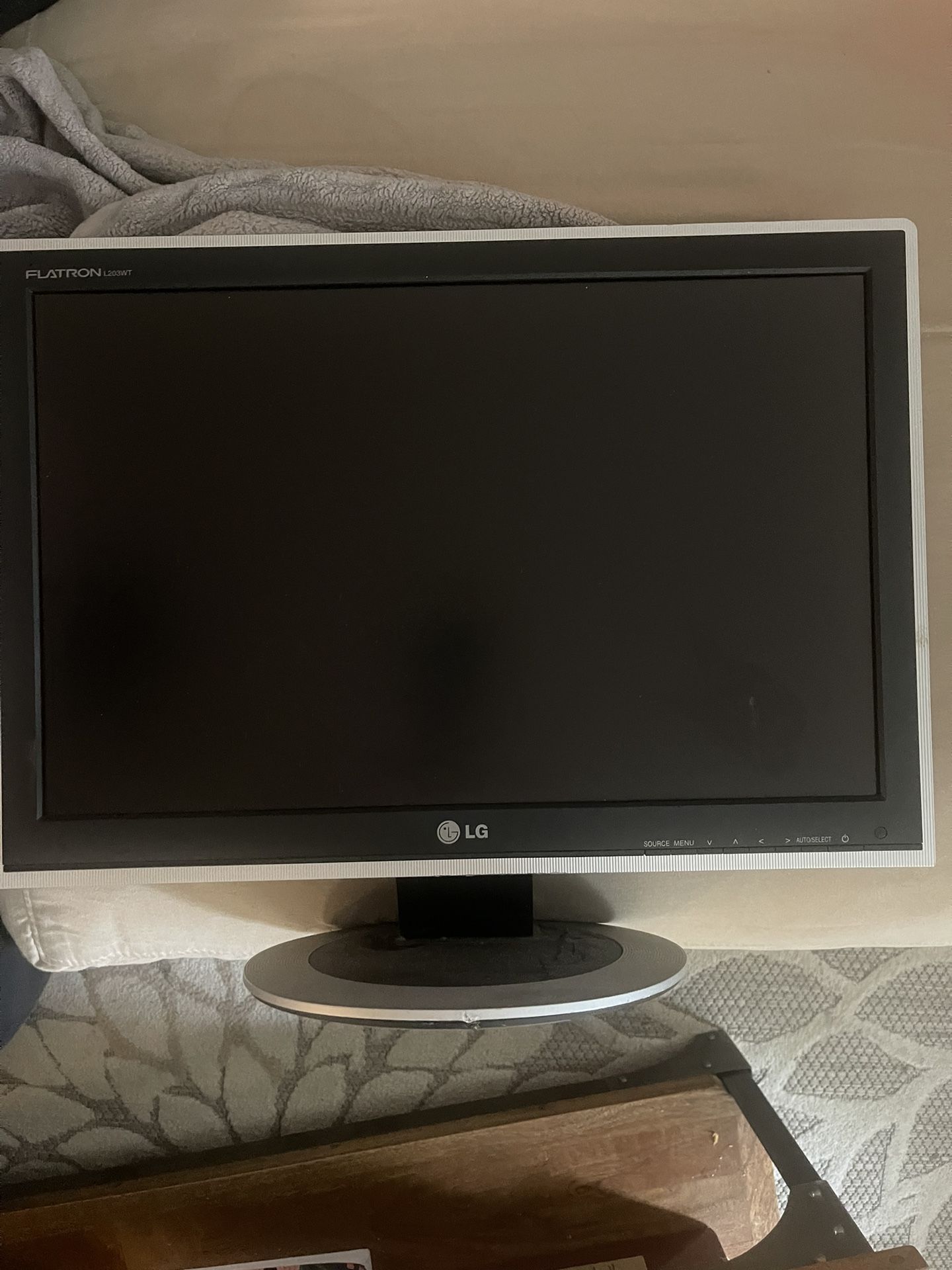 LG Computer Monitor 20 Inch