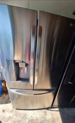 Lg frenchdoor refrigerator