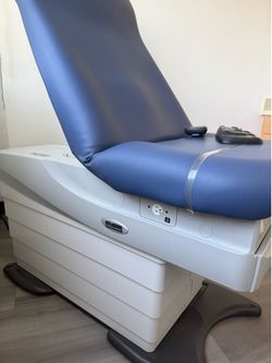 Midmark exam chair