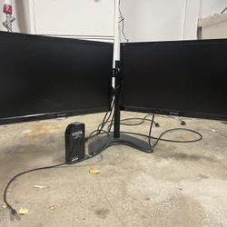 Two (2) ViewSonic 24 in Monitors w/Plugable USB-C Docking Station