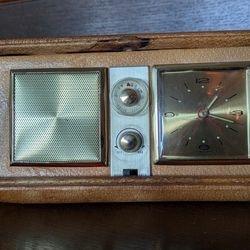 Vintage 1960s Endura or Atomic Electro Brand Solid State Radio Alarm Clock??  Made in Japan. Push Button folds out for display. Portable.