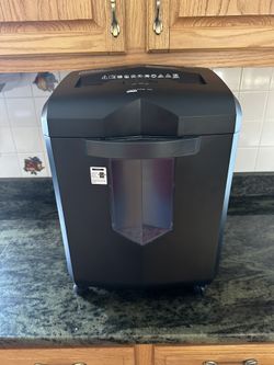 Bonsaii 18-Sheet Heavy Duty EverShred C149-C Cross-Cut Paper and Credit Card Shredder 