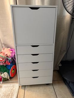 Organizing dresser