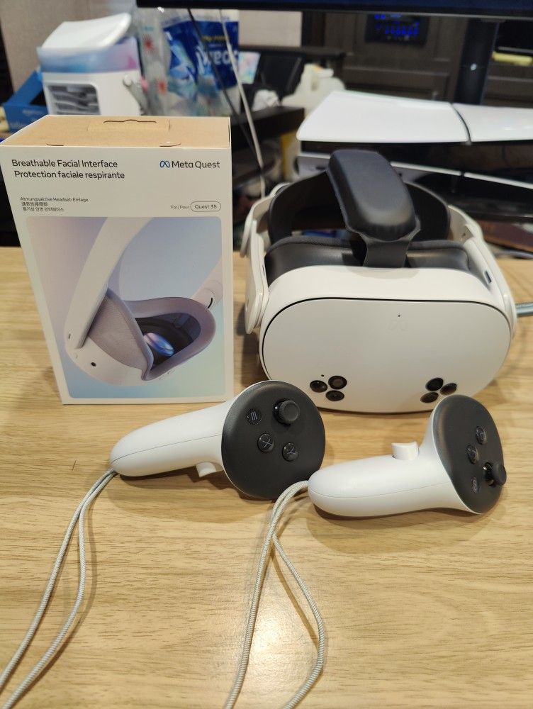 Meta Quest 3S With Comfort Head Strap, Silicon Faceplate, Computer Link Cable, Controllers