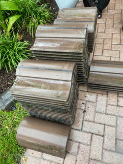 Roof tile