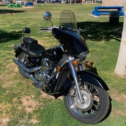 $3800 Black 2009 Honda Shadow VT 750 CR New Upholstery Seat Extra Rear Tire Motorcycle Jack Stand And Helmet