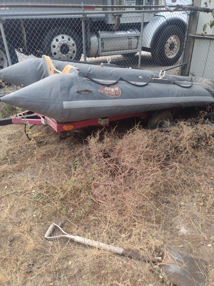 Avon Raft With Wood Floor And Trailer