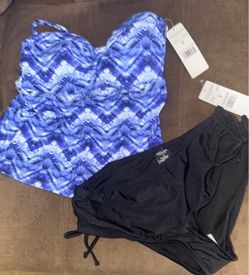 Women’s 2-piece swimsuit