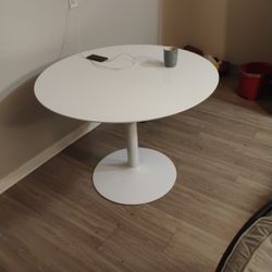 Kitchen Table And Chairs 4