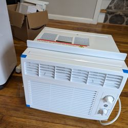 Window Ac Unit Out Of Box 