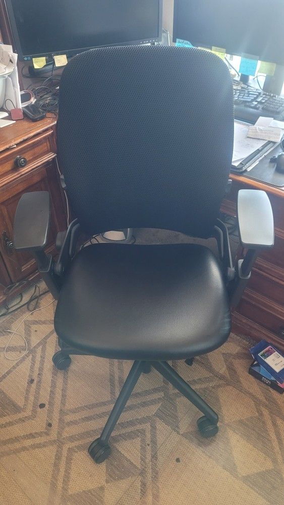 Steelcase Leap V2 Office Desk Gaming Chairs