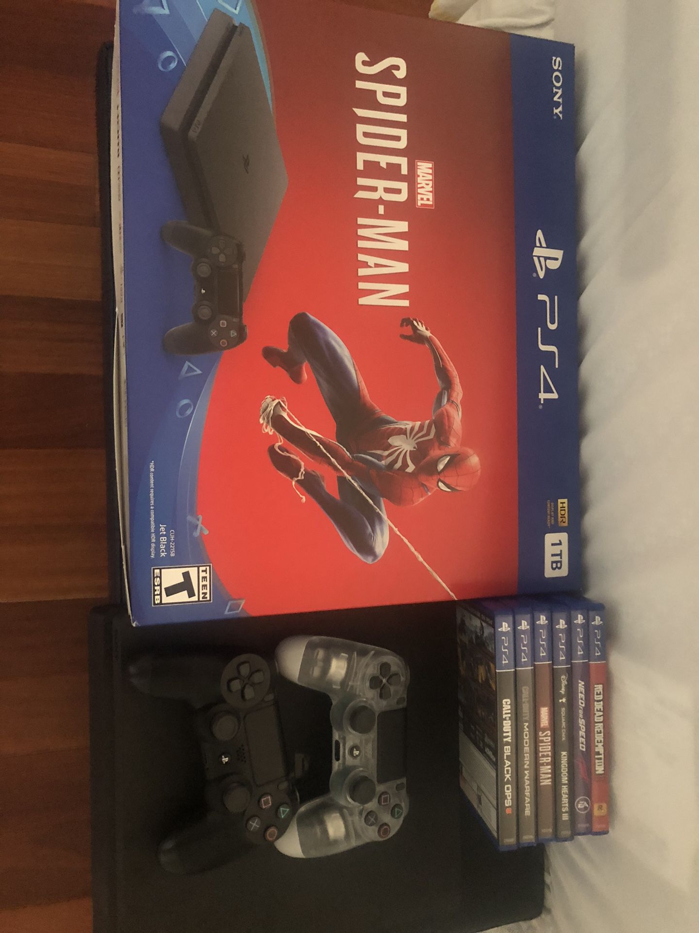 PS4 Slim 1TB 6 Games and 2 Controllers
