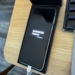SAMSUNG GALAXY Z FLIP 6