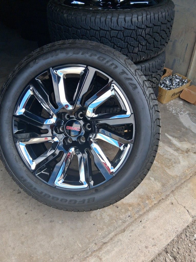 2024 OEM ORIGINAL TAKEOFFS GMC YUKON DENALI 22 INCH TIRES BFGOODRICH ALL-TERRAIN 95 % DOT 3524 $ 2299
