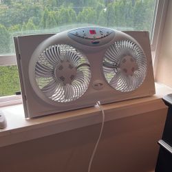 Bionaire Digital Window Fan - Thermostat