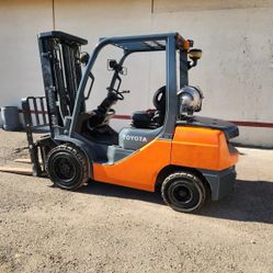 2012 Toyota 8FGU32 Forklift