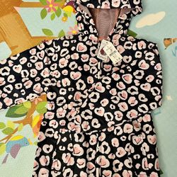 New~ Girls Raincoat 6-7y 