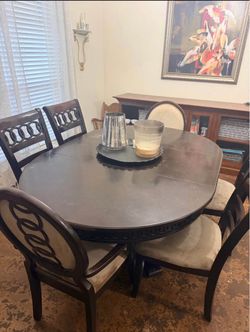 Dining room table