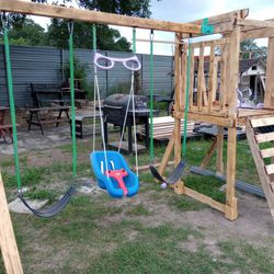 Toddlers Playground Swing Set 