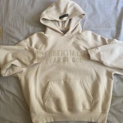 Essential hoodie