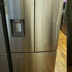 Open Box New Pequeno Arunos Whirlpool,Samsung Refrigerator Sterling Still Available French Door 