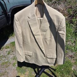 Tom James Executive Collection Men's Suit