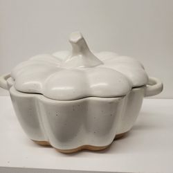 $18 hearth hand Ceramic pot 2q