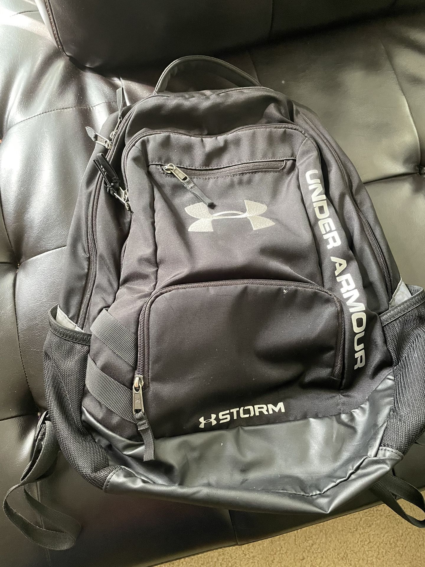 UNDER ARMOUR BACKPACK 🎒 