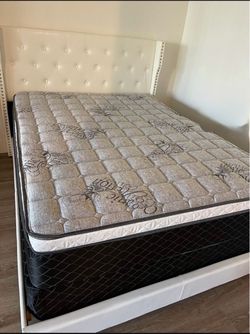 Queen Imperial Ultra Plush Memory Foam Pillow Top Mattress!