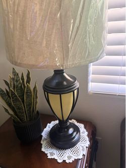 Table lamp