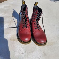Women's Doc Martens Size 5