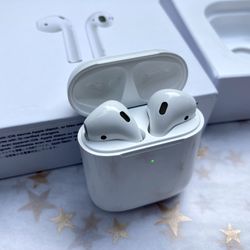 Apple AirPods 2nd Generation Wireless Earbuds 