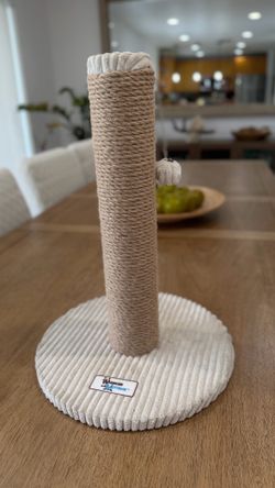 Cat Scratching Post NEW
