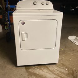 Whirlpool Electric Clothing Dryer
