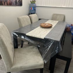 IKEA extendable Dining Table Set