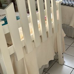 Head Board Or Decorate For Little Girls Room 